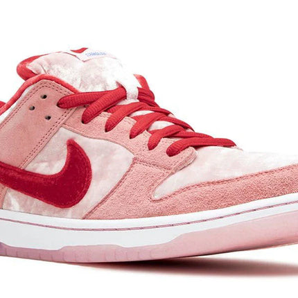 Nike SB Dunk Low Pro "Strangelove"