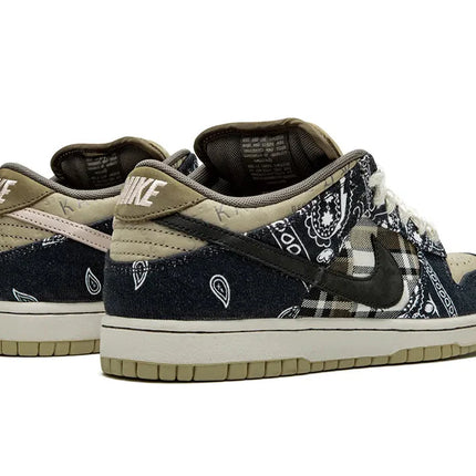Nike x Travis Scott SB Dunk Low