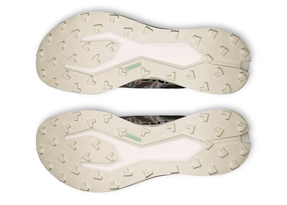 On Cloudultra Pro "Cinder / Pearl"