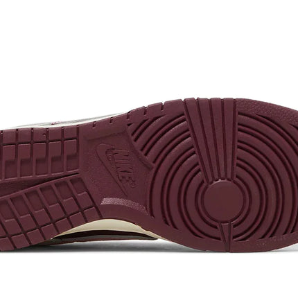 Nike Dunk Low Premium 'Valentine's Day'