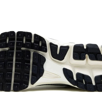 Air Zoom Vomero 5 'Photon Dust Metallic Silver'