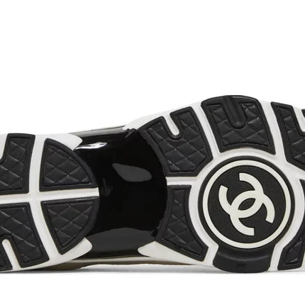 Chanel Mesh, suede & grained calfskin "White/Black"