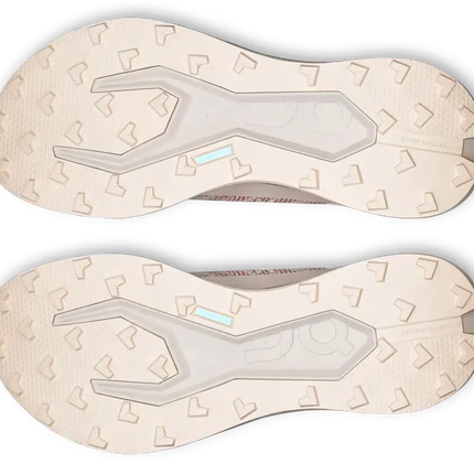 On Cloudultra 3 "Ivory / Pearl"