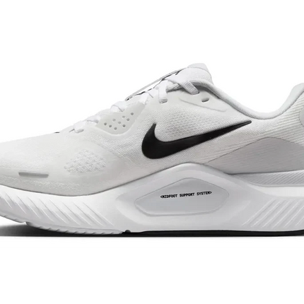 Nike Structure 26 "White"