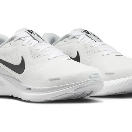 Nike Structure 26 "White"