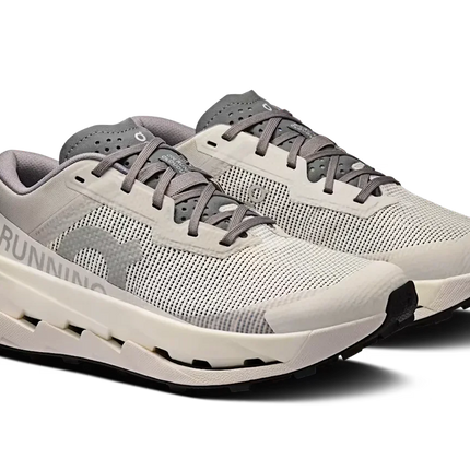 On Cloudultra 3 "Rock / White"