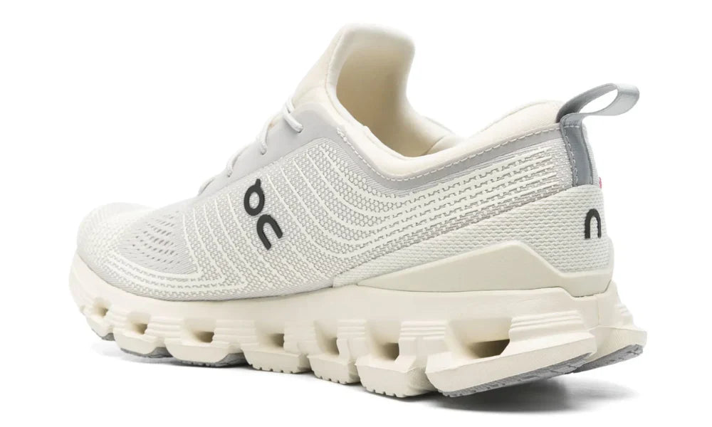On Running Cloud X Z5 "White"
