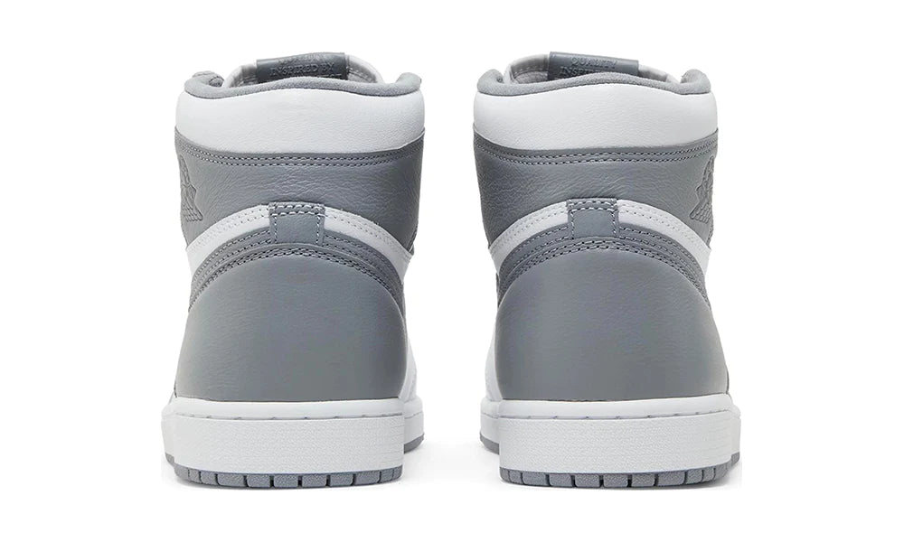 Air Jordan 1 Retro High OG 'Stealth'