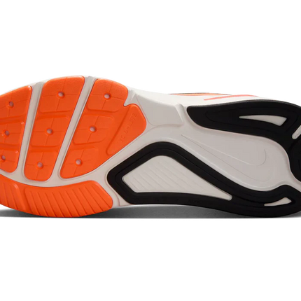 Nike Structure 26 "Orange"