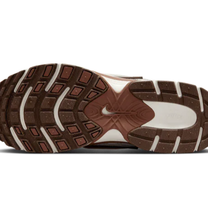 Nike V5 RNR "Sail/Fauna Brown/Phantom/Light Orewood Brown"