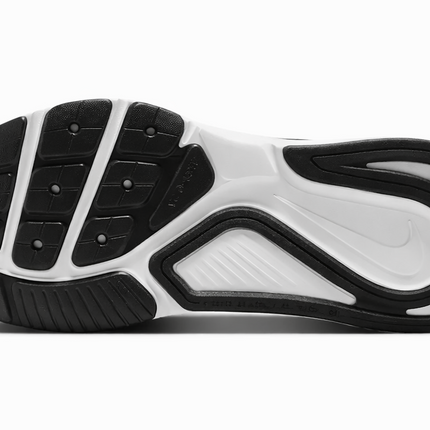 Nike Structure 26 "Black / White"