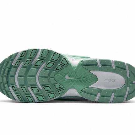 Nike V5 RNR "Summit White/Vast"