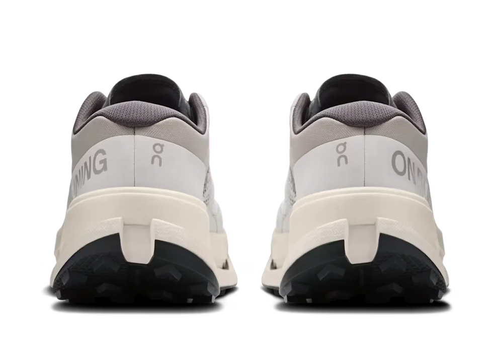 On Cloudultra 3 "Rock / White"