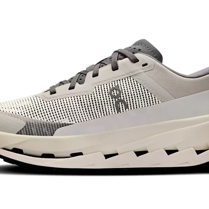 On Cloudultra 3 "Rock / White"
