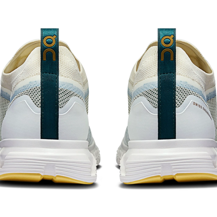 On Cloud 6 Versa "Ice / Spirulina"