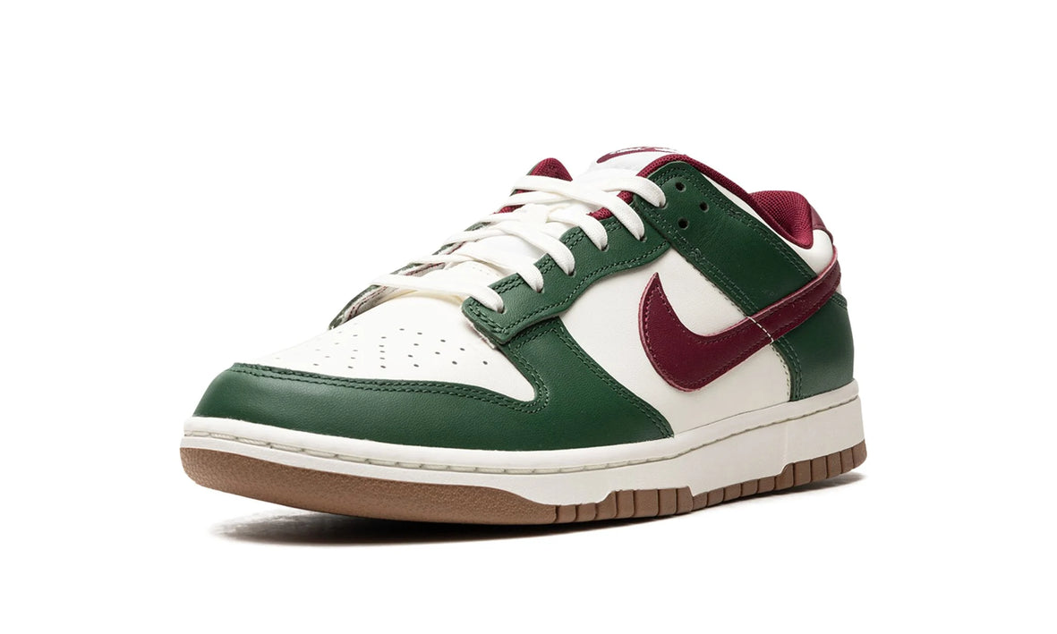 Dunk Low Retro  "Gorge Green / Team Red"