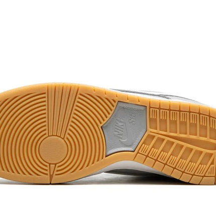 SB Dunk Low Pro ISO  "Grey / Gum"
