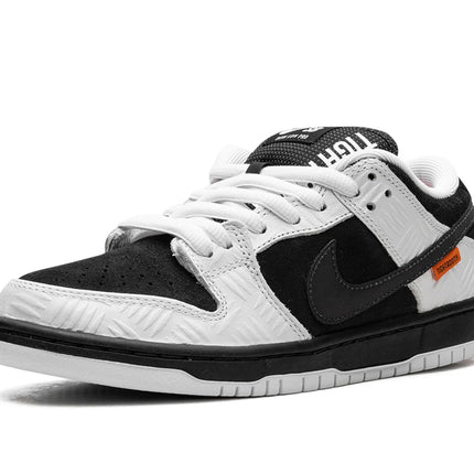 SB DUNK LOW "TIGHTBOOTH"