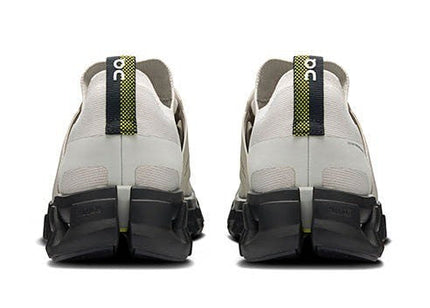 On Cloudswift 4 "Wolf / Black"
