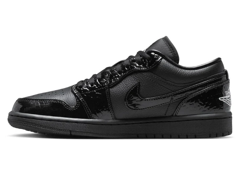 Air Jordan 1 Low SE "Black"