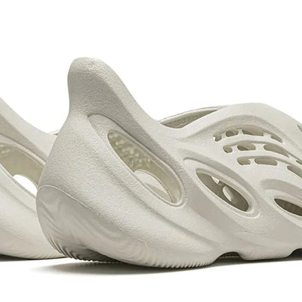 Adidas Yeezy Foam RNNR “Ararat”