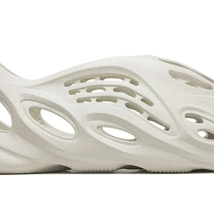 Adidas Yeezy Foam RNNR “Ararat”