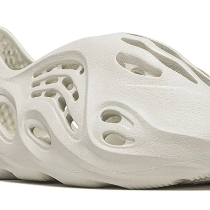Adidas Yeezy Foam RNNR “Ararat”