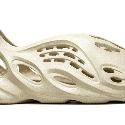 Adidas Yeezy Foam RNNR “Sand”