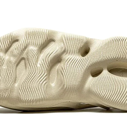 Adidas Yeezy Foam RNNR “Sand”