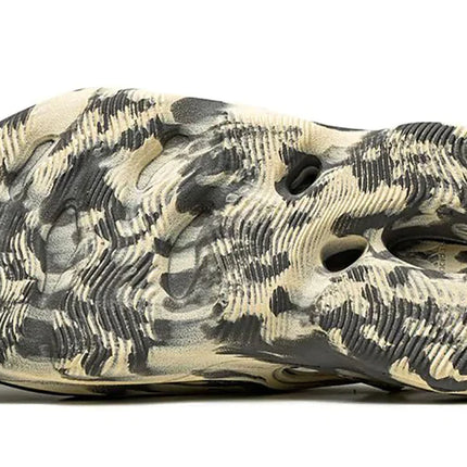 Adidas Yeezy Foam RNNR “MXT Moon Grey”